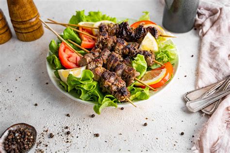 How many calories are in lamb kebabs with peanut sauce - calories, carbs, nutrition