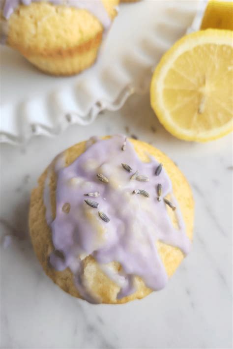 How many calories are in lavender and lemon muffin - calories, carbs, nutrition