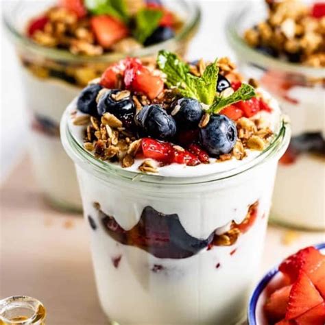 How many calories are in layered parfait yogurt citrus avocado greek non fat - calories, carbs, nutrition