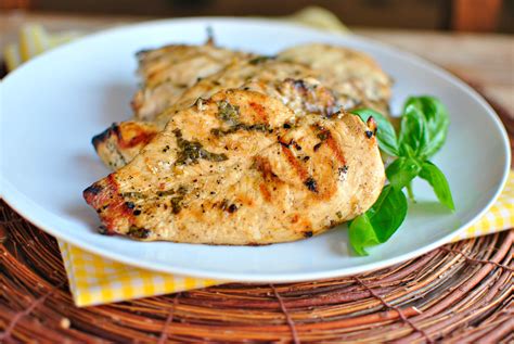 How many calories are in lemon basil grilled chicken breast - calories, carbs, nutrition