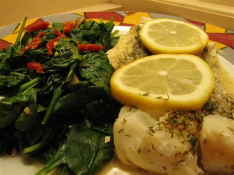 How many calories are in lemon dill cod with mustard sauce and garlic wilted spinach - calories, carbs, nutrition