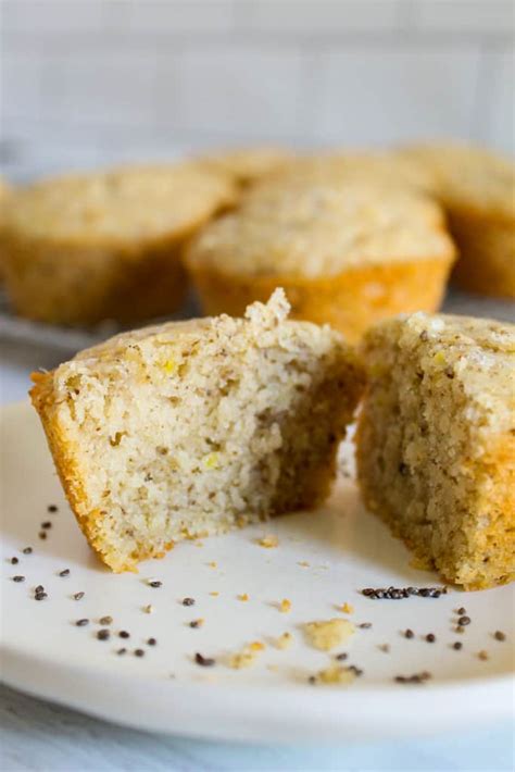 How many calories are in lemon-chia seed muffins - calories, carbs, nutrition