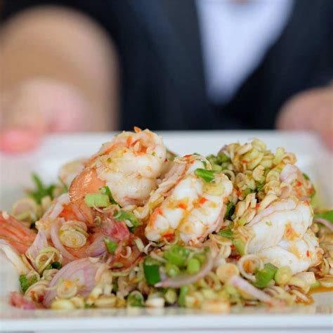 How many calories are in lemongrass shrimp - calories, carbs, nutrition