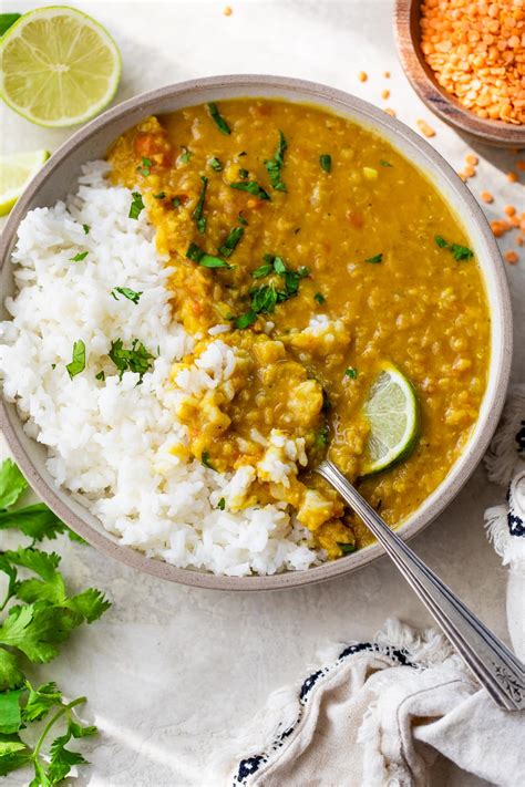 How many calories are in lentil curry served with basmati rice and poppadom - calories, carbs, nutrition