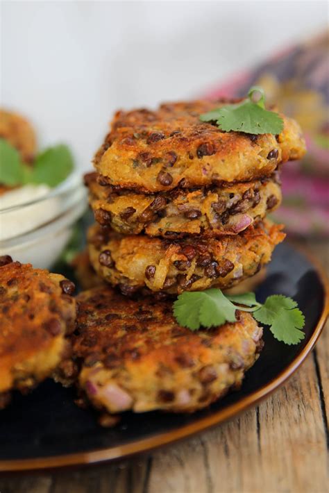 How many calories are in lentil fritter, harissa yoghurt, beet salad tortilla wrap - calories, carbs, nutrition