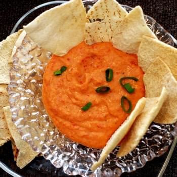 How many calories are in light and creamy white bean roasted red pepper dip - calories, carbs, nutrition