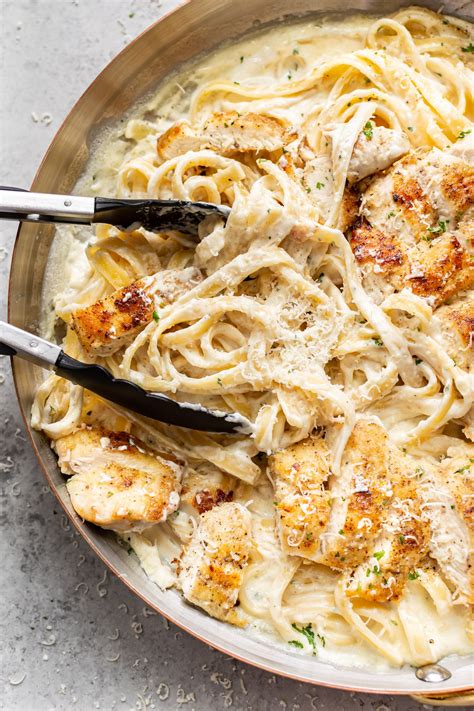 How many calories are in light chicken fettuccine - calories, carbs, nutrition