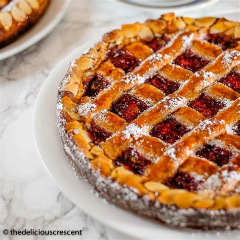 How many calories are in linzer torte - calories, carbs, nutrition