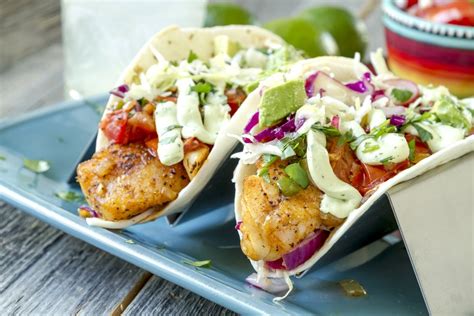 How many calories are in loaded fish tacos - calories, carbs, nutrition