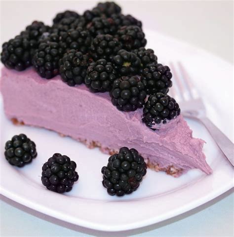 How many calories are in low calorie blackberry cheesecake - calories, carbs, nutrition