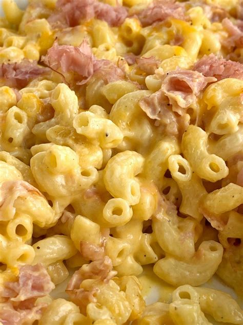 How many calories are in macaroni and cheese with ham - calories, carbs, nutrition