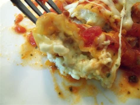 How many calories are in manicotti, sauce - calories, carbs, nutrition