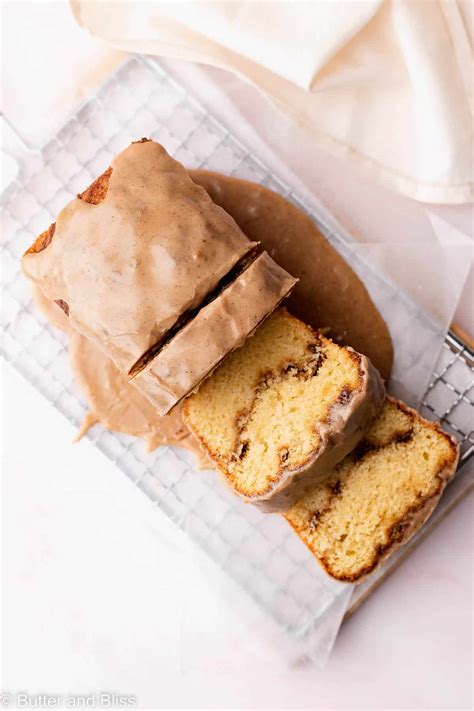 How many calories are in maple cinnamon bread - calories, carbs, nutrition