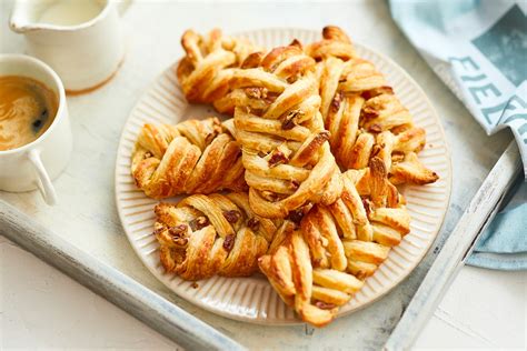 How many calories are in maple pecan danish - calories, carbs, nutrition