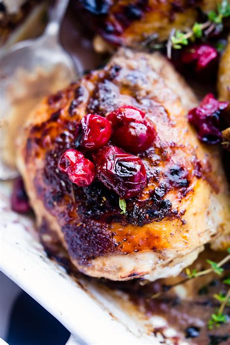 How many calories are in marinated chicken, cranberry & nut salad - calories, carbs, nutrition