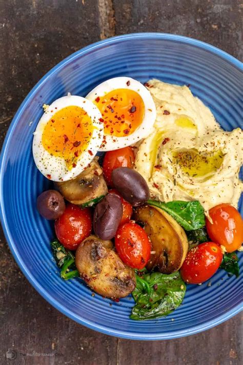 How many calories are in mediterranean breakfast bowl - calories, carbs, nutrition