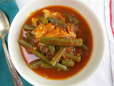 How many calories are in mediterranean chicken stew and green beans withlemon and garlic with herb roasted tomatoes - calories, carbs, nutrition