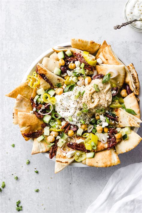 How many calories are in mediterranean nachos - calories, carbs, nutrition