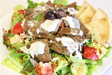 How many calories are in mediterranean salad with gyro meat - calories, carbs, nutrition