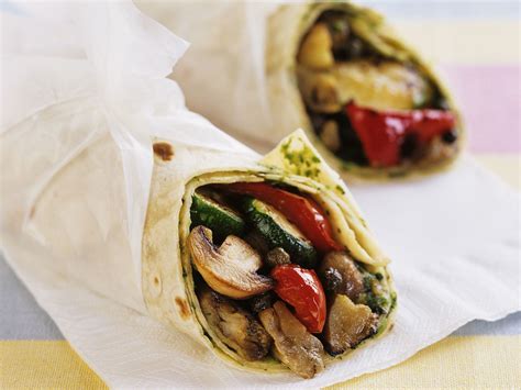 How many calories are in mediterranean vegetable wrap - calories, carbs, nutrition