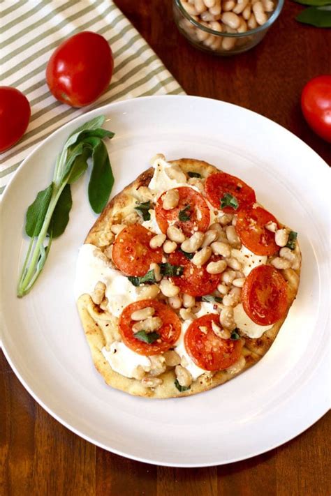 How many calories are in mediterranean white bean pizza - calories, carbs, nutrition