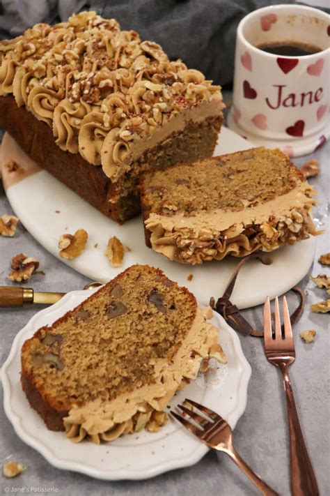 How many calories are in merk's coffee cake with walnuts - calories, carbs, nutrition