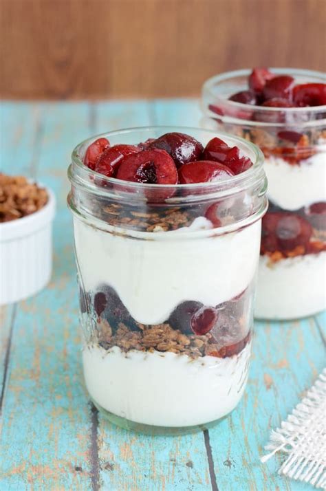 How many calories are in mini cherry yogurt parfait - calories, carbs, nutrition