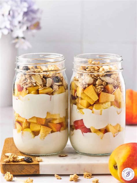 How many calories are in mini peach and yogurt parfait - calories, carbs, nutrition