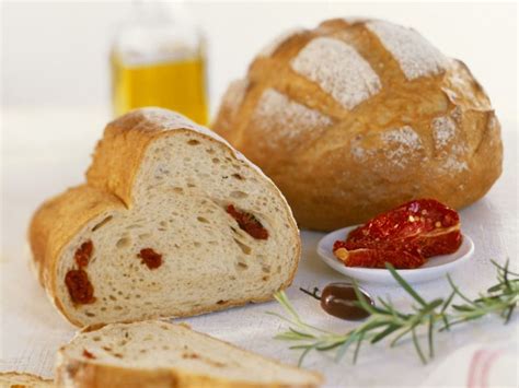 How many calories are in mini sun dried tomato loaf - calories, carbs, nutrition