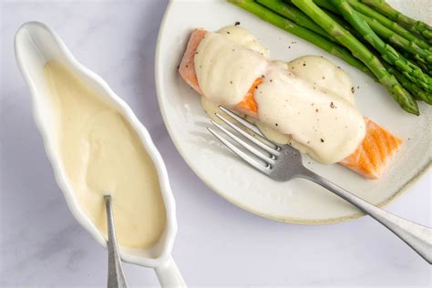 How many calories are in mornay sauce - calories, carbs, nutrition