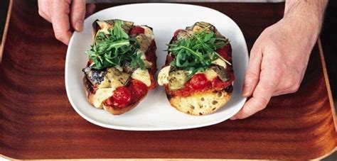 How many calories are in mozzarella ciabatta - calories, carbs, nutrition