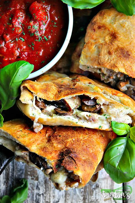 How many calories are in mushroom and sausage calzone - calories, carbs, nutrition