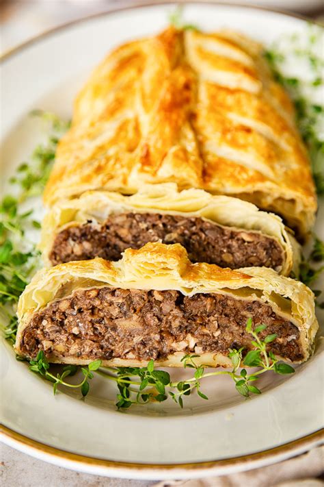 How many calories are in mushroom and stilton wellington - calories, carbs, nutrition