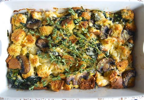 How many calories are in mushroom cheese strata - calories, carbs, nutrition