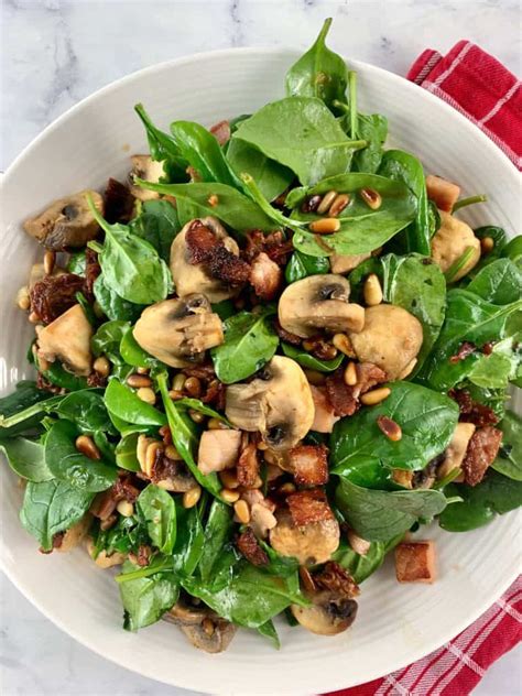 How many calories are in mushroom spinach salad - calories, carbs, nutrition