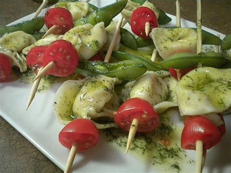 How many calories are in mustard-dill tortellini salad skewers - calories, carbs, nutrition