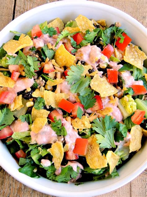 How many calories are in nachos salad - calories, carbs, nutrition