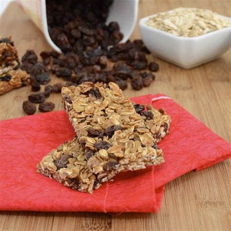 How many calories are in oatmeal raisin granola bar - calories, carbs, nutrition