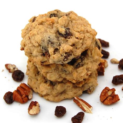 How many calories are in oatmeal raisin pecan cookie - calories, carbs, nutrition
