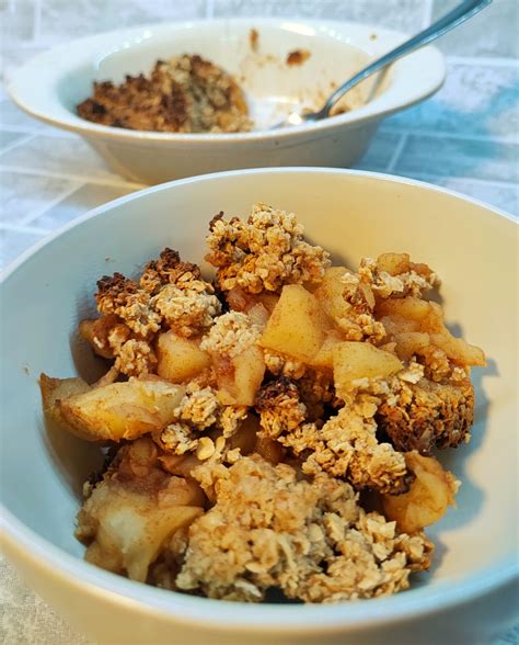 How many calories are in oaty apple crumble - calories, carbs, nutrition