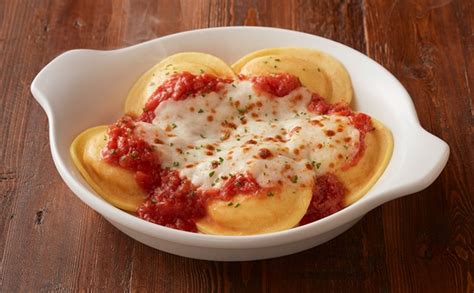 How many calories are in olive garden, cheese ravioli with marinara sauce - calories, carbs, nutrition