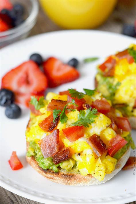 How many calories are in open face breakfast sandwich (17387.0) - calories, carbs, nutrition