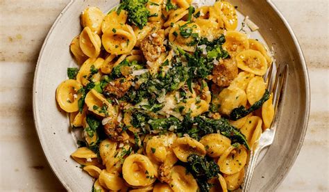 How many calories are in orecchiette w/sausage & tomatoes - calories, carbs, nutrition