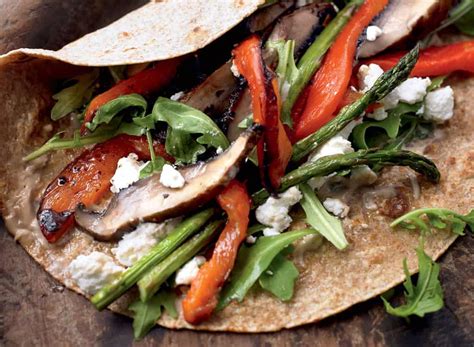 How many calories are in organic grilled balsamic vegetable wrap - calories, carbs, nutrition