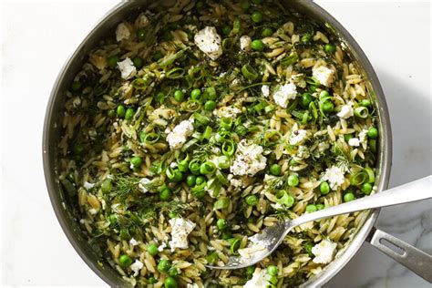 How many calories are in orzo with spinach and feta 1 oz - calories, carbs, nutrition