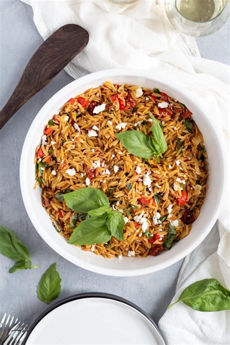 How many calories are in orzo with sun-dried tomato & walnuts - calories, carbs, nutrition