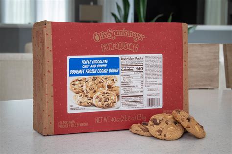 How many calories are in otis spunkmeyer 3-pack chocolate chip cookies - calories, carbs, nutrition