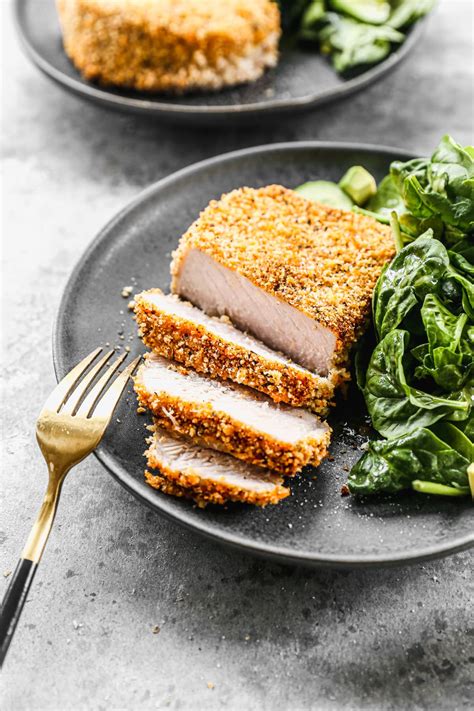 How many calories are in oven baked breaded pork escalope served with caramelized pineapple - calories, carbs, nutrition