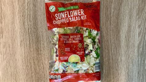 How many calories are in packaged salads - bacon lettuce toss kit - calories, carbs, nutrition