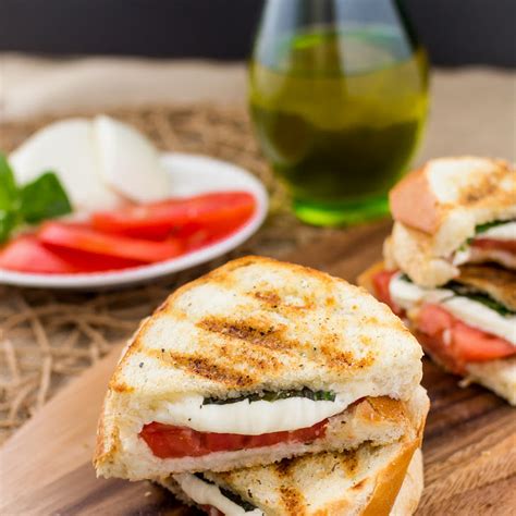 How many calories are in panini margherita - calories, carbs, nutrition